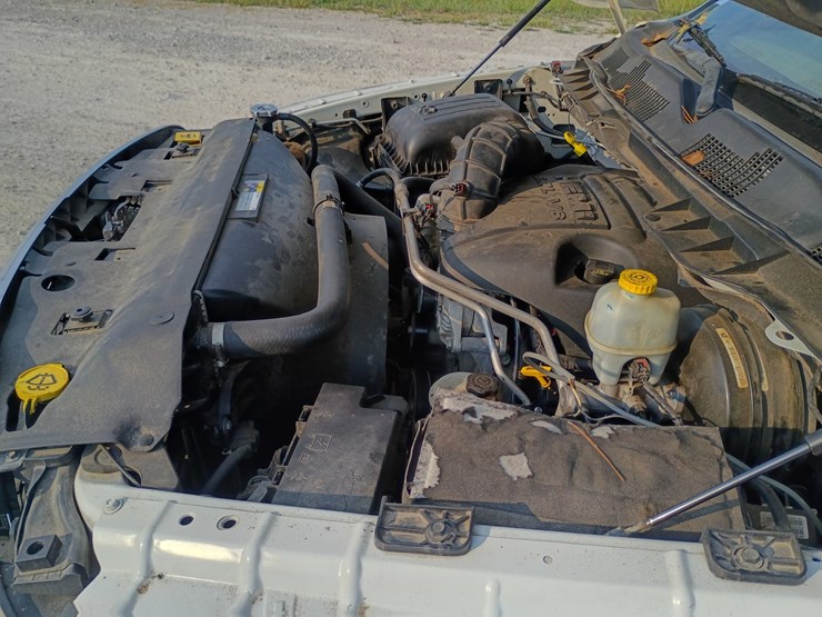 2012-dodge-1500-image-18