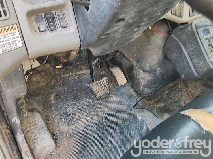 2008-international-durastar-4300-image-31