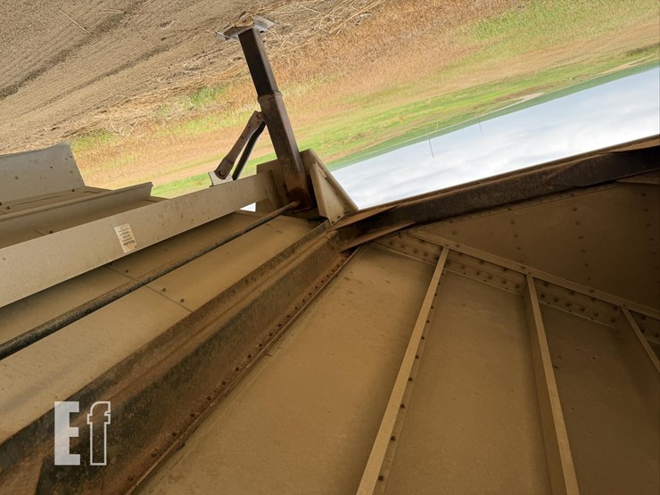 2011-wilson-grain-trailer-image-17