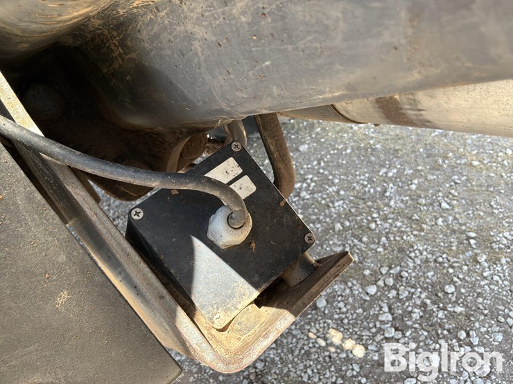 ford-8870-image-14