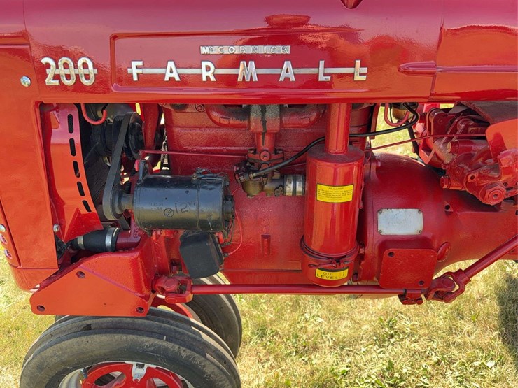 farmall-200-image-47