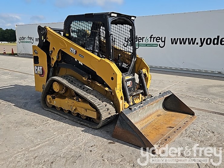 2025-caterpillar-255-image-6