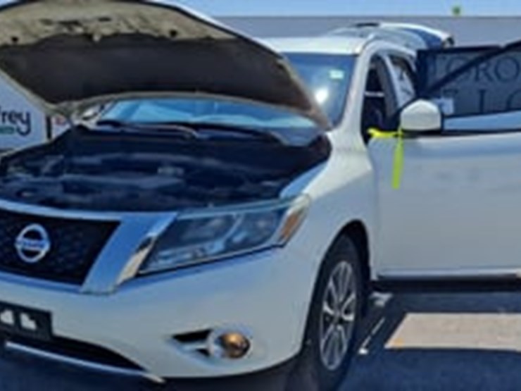 2014-nissan-pathfinder-image-9