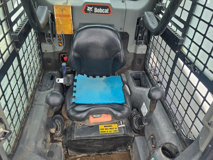 2021-bobcat-t64-image-45