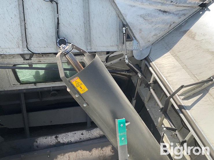 2021-claas-lexion-7400-image-9