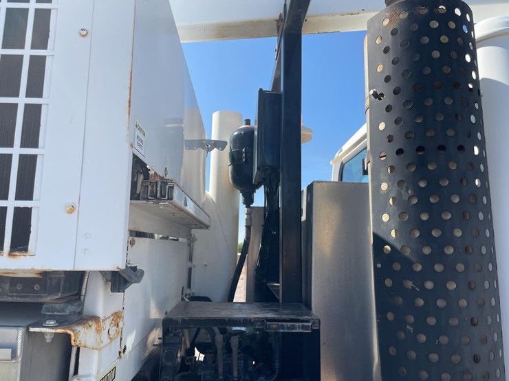 2005-vactor-2100-image-42