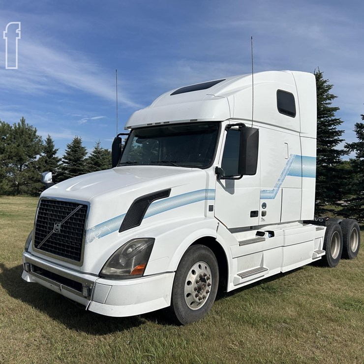 2012 VOLVO VNL64T670