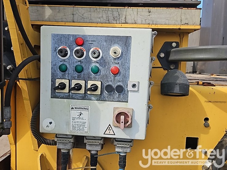2009-volvo-pf6110-image-25