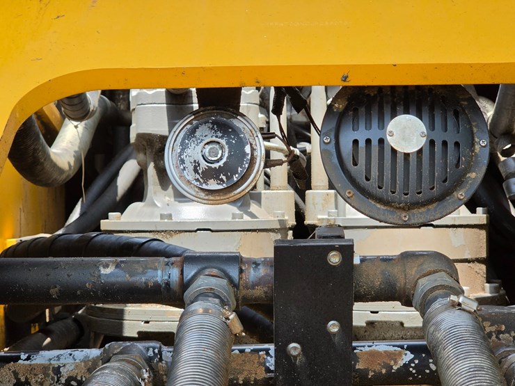 2018-deere-470g-lc-image-125