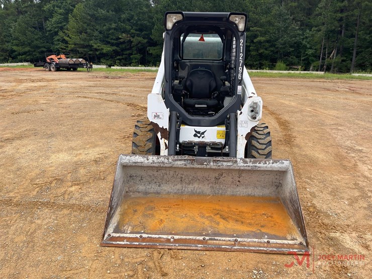 2021-bobcat-s590-skid-steer-loader-image-8