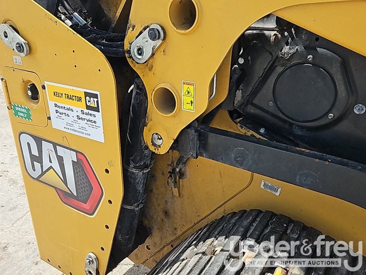 2025-caterpillar-255-image-12