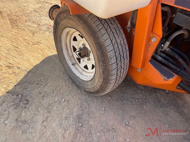 laymor-sm300-towable-sweeper-image-9