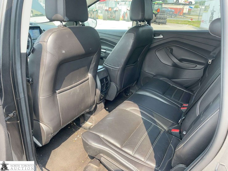 2017-ford-escape-se-image-15