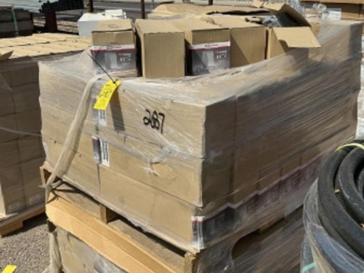 pallet-of-1-&-2-gang-electrical-box-covers-image-1