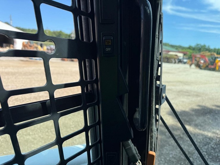 2019-bobcat-t770-image-25