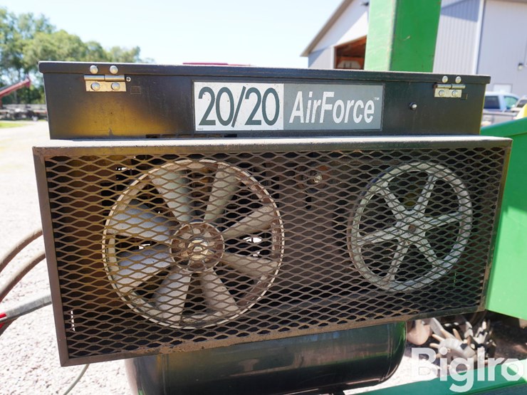 john-deere-1770-image-17
