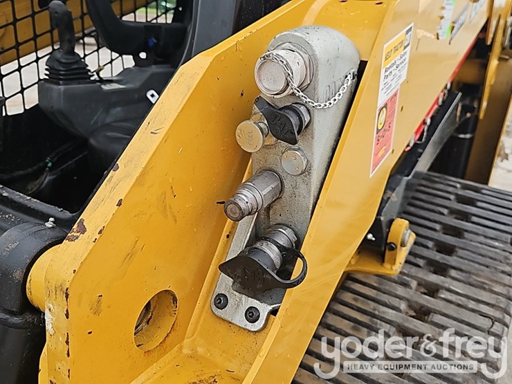 2025-caterpillar-255-image-17