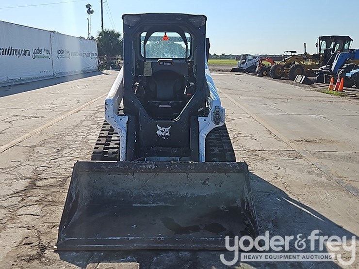 2024-bobcat-t64-image-14
