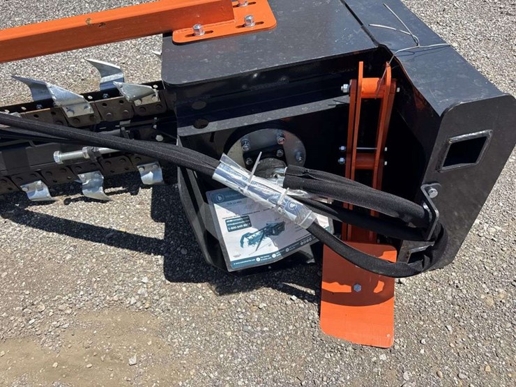 wolverine-tcr-12-48h-skidsteer-trencher-image-8