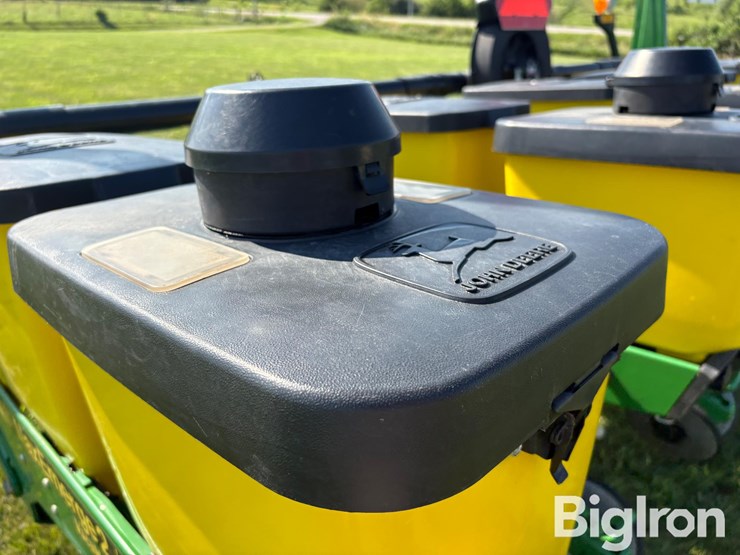 john-deere-7200-image-18