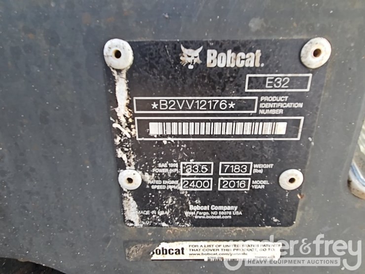 2016-bobcat-e32-image-45
