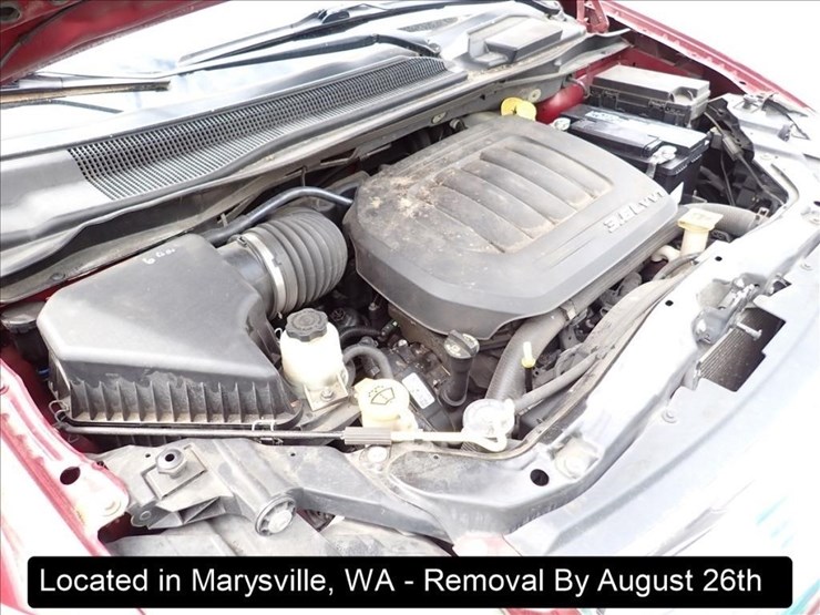 2014-chrysler-town-&-country-image-21