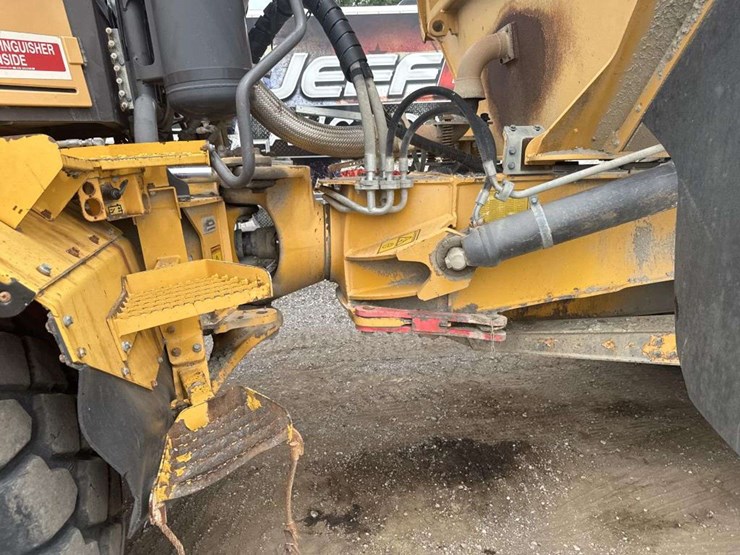 volvo-a25e-image-8