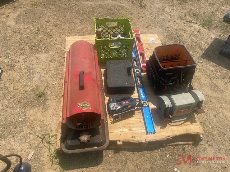contents-of-pallet-space-heater,-misc-hand-tool-and-attachments-image-1