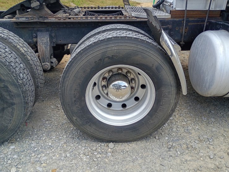 #21636-•-1997-peterbilt-379-semi-sleeper-truck-image-95