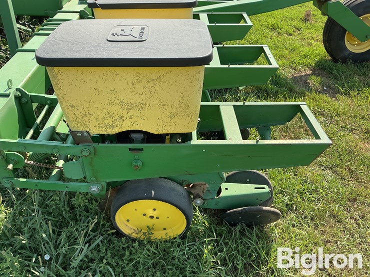 john-deere-7000-image-9