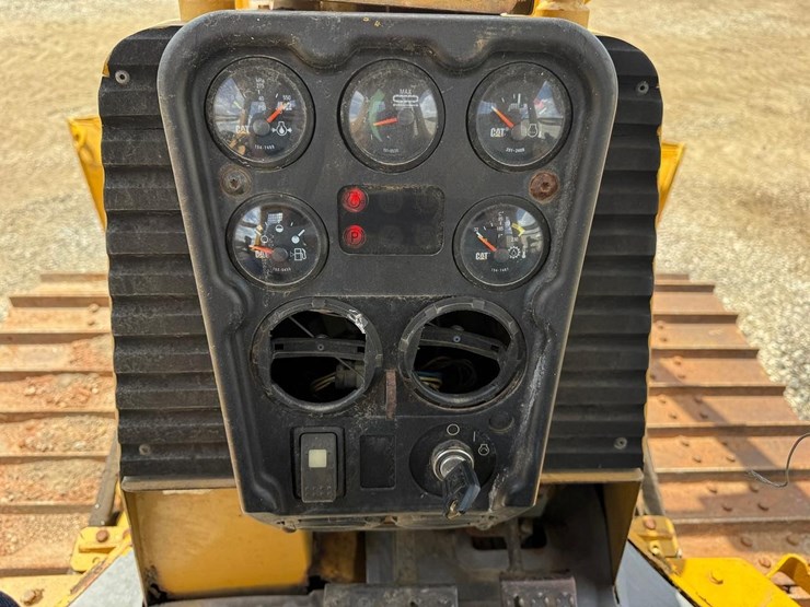 caterpillar-d4g-lgp-image-22