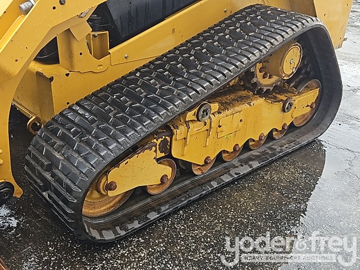 2023-caterpillar-279d3-image-14