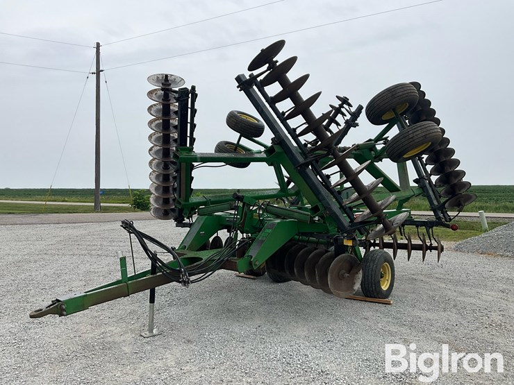 john-deere-630-image-1