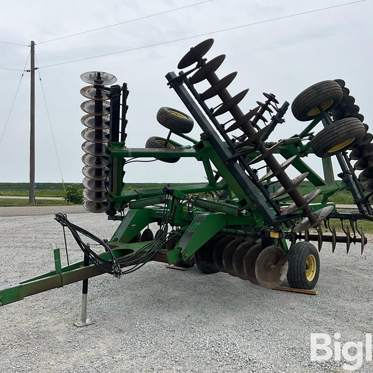 JOHN DEERE 630