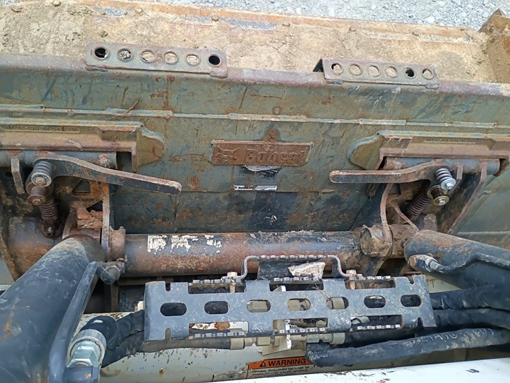 2023-bobcat-t770-image-57