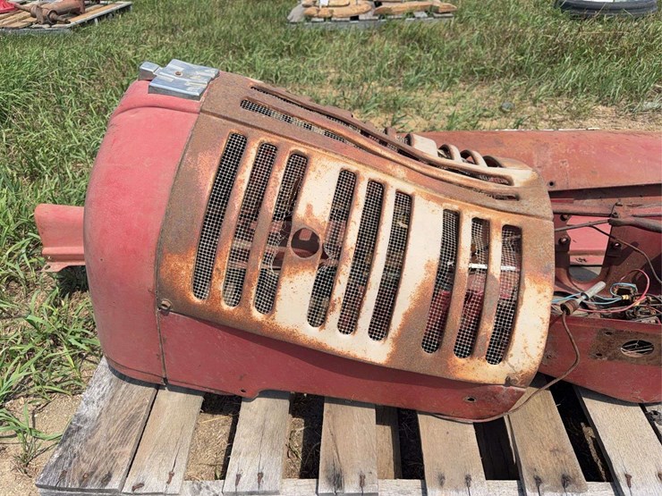 farmall-450-sheet-metal-image-3