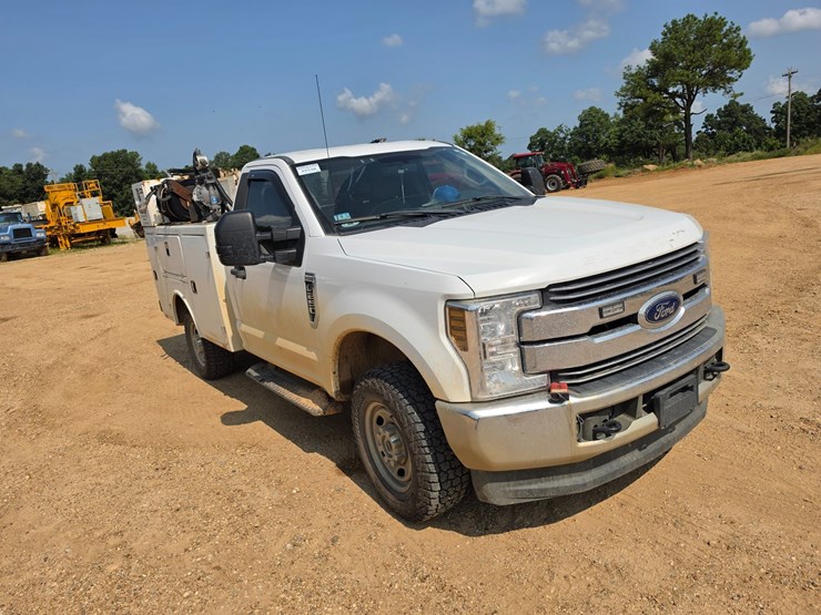 2018-ford-f250-image-24