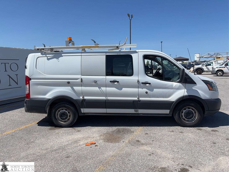 2016-ford-transit-image-4