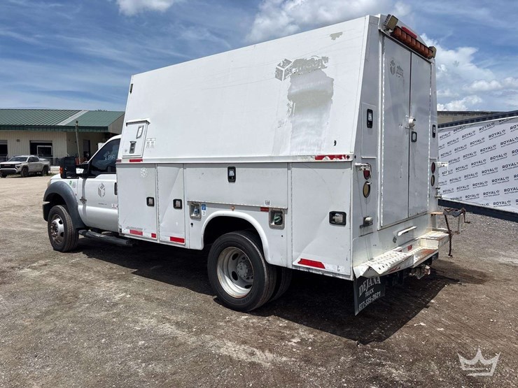 2015-ford-f550-image-4