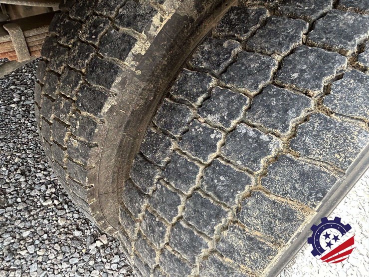 2015-ford-f550-image-36