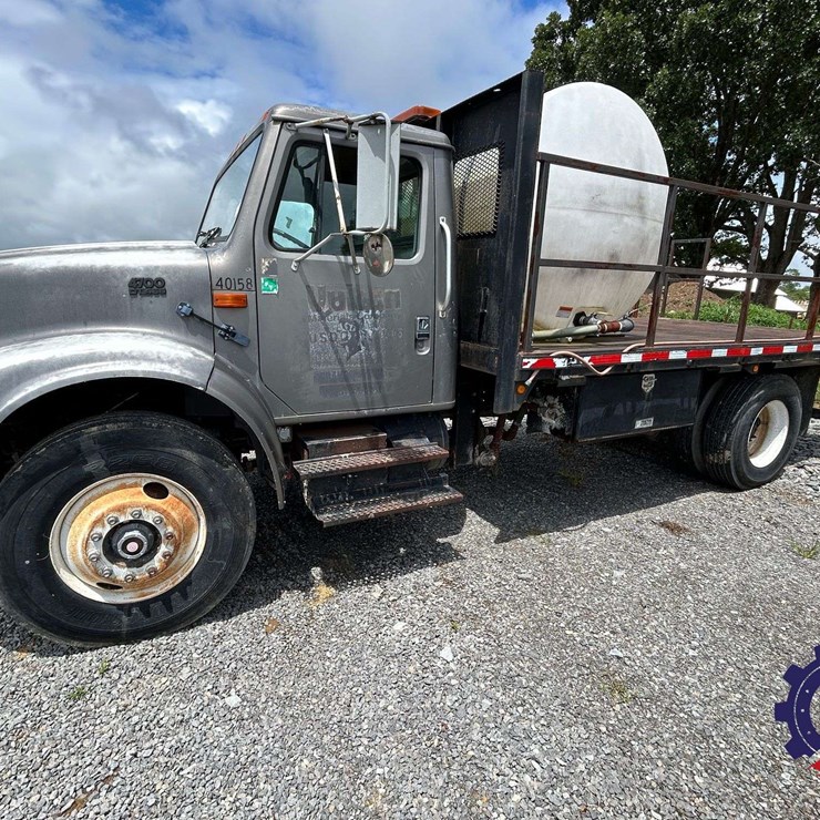 1996 INTERNATIONAL 4700