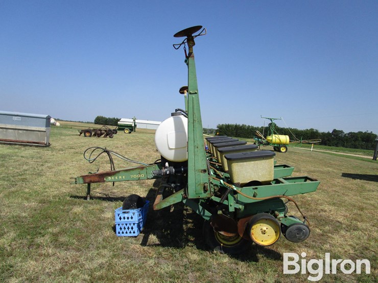 john-deere-7000-image-8