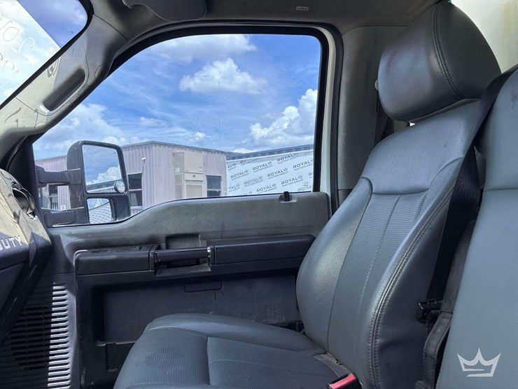 2015-ford-f550-image-14