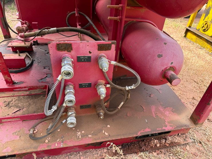 meyer-horizontal-3k-wp-diesel-powered-3-station-accumulator-closing-unit,-skidded-image-5
