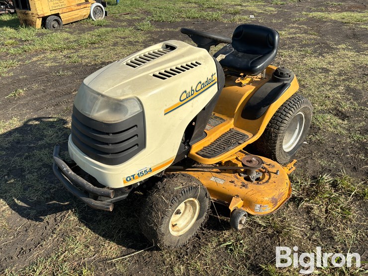 cub-cadet-gt1554-image-1