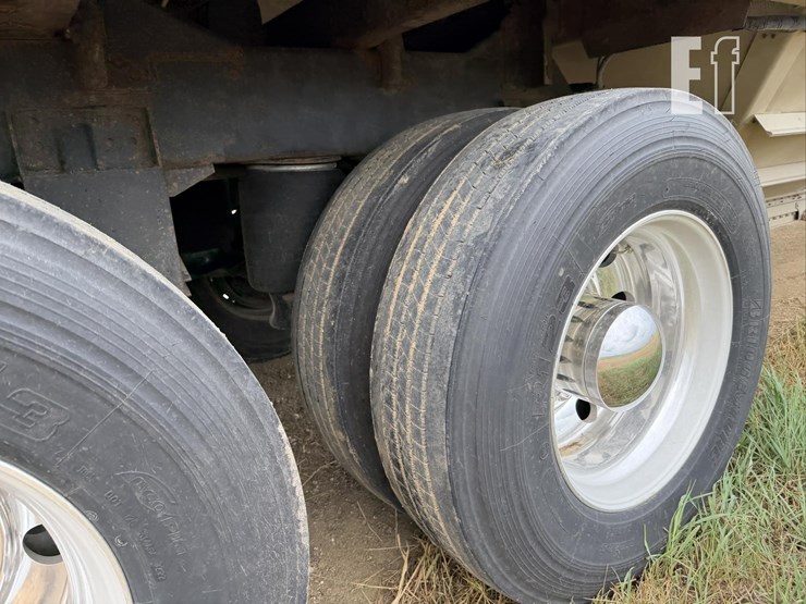 2011-wilson-grain-trailer-image-42