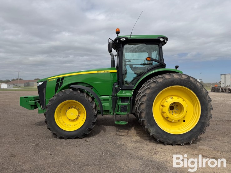 2013-john-deere-8310r-image-8