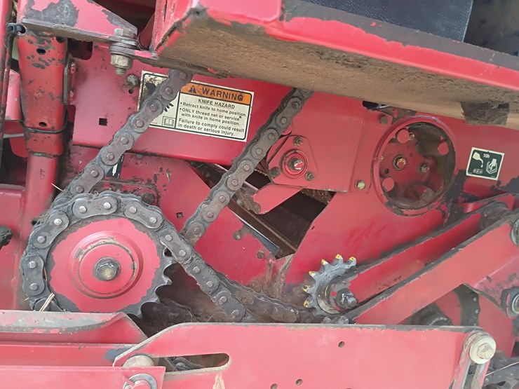 new-holland-br7070-image-24