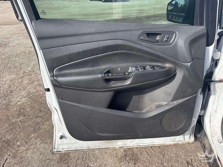 2010-ford-escape-image-11