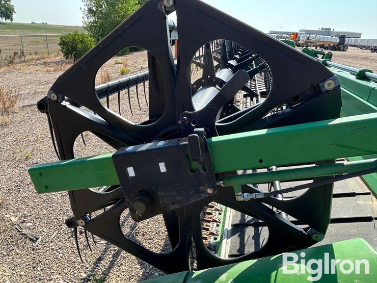 2010-john-deere-635d-image-12